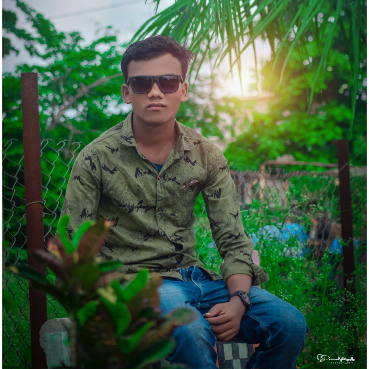 Memer_benudhar's tweet photo. #NewProfilePic https://t.co/tS9k90iAHm