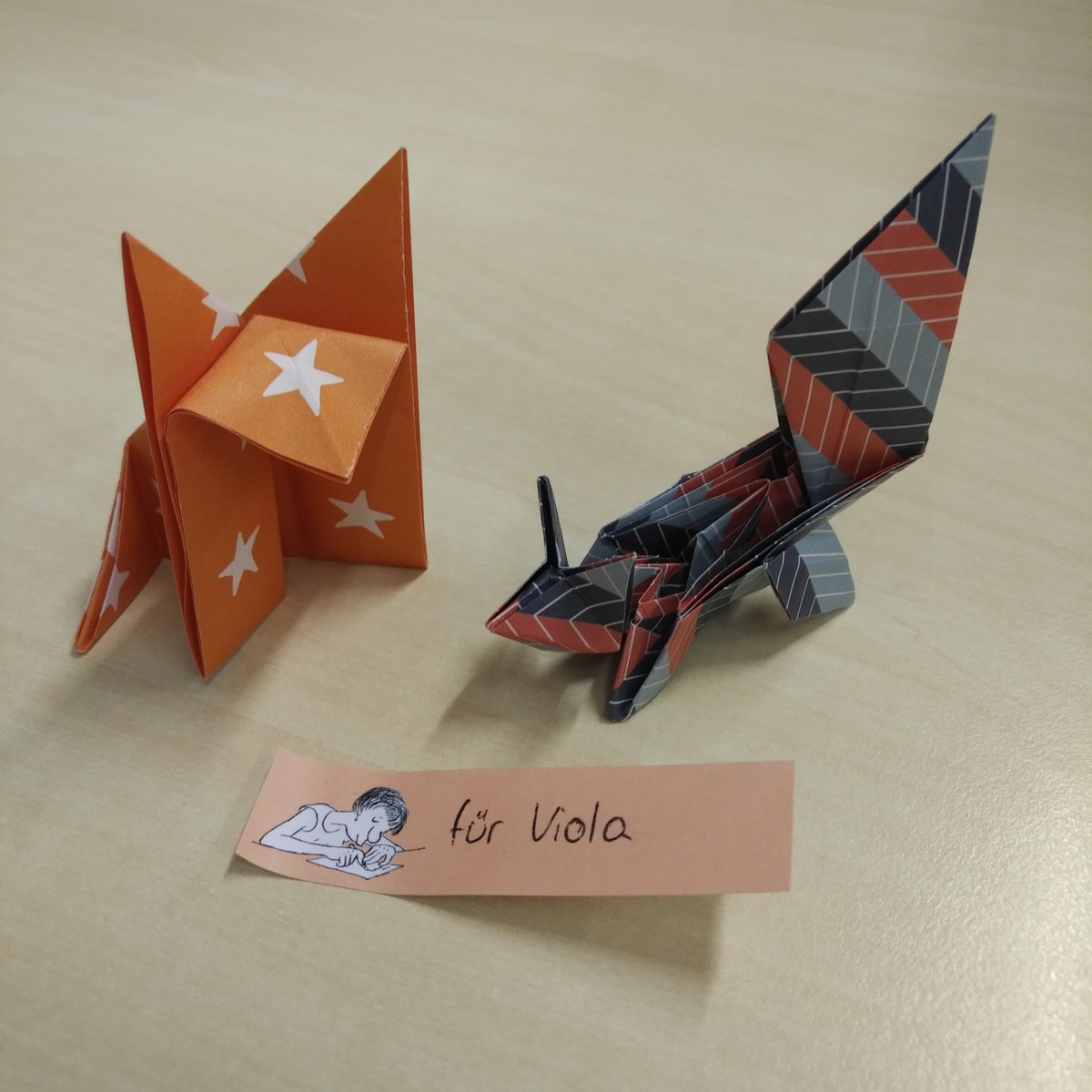 v_i_o_l_a's tweet image. ich habe von einer lieben kollegen #origami-#foxcontent geschenkt bekommen! 😍
