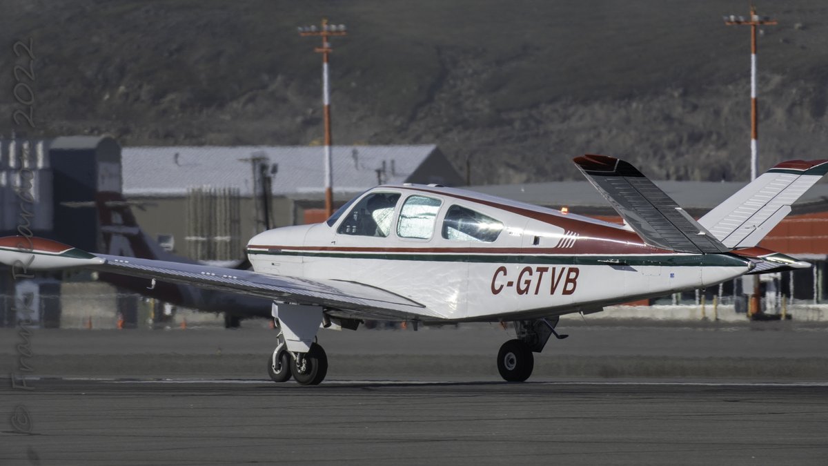 FrankReardon1's tweet photo. Built in 1973 this @Beechcraft #V35B Bonanza #CGTVB landing on runway 34 in #Iqaluit #Nunavut JUL.27.2022 #YFBSpotters #B35 https://t.co/USfHkpprJu