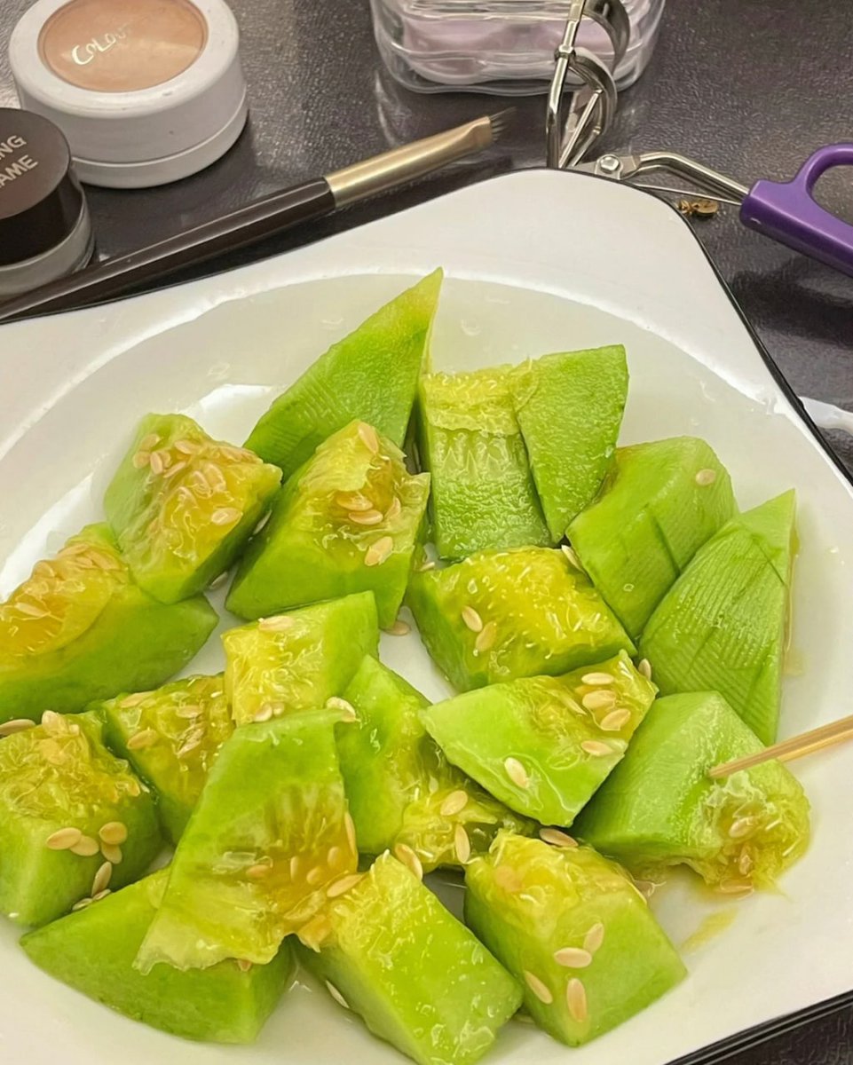 yuling99366's tweet image. When the shadow fades, the resident light becomes the shadow of another light