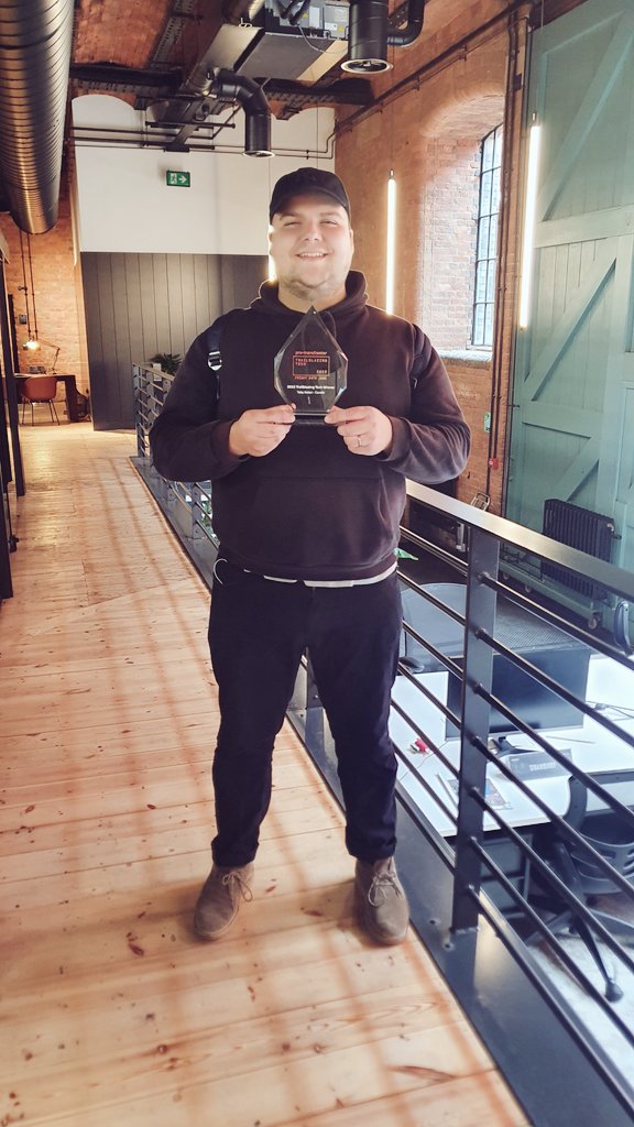 DominiqueDemps6's tweet photo. Big smiles with his well deserved award! Well done @TobiasCandle π @candletech
#awardwinner #TTECH22 #promanchester https://t.co/nKVUqUgsUl