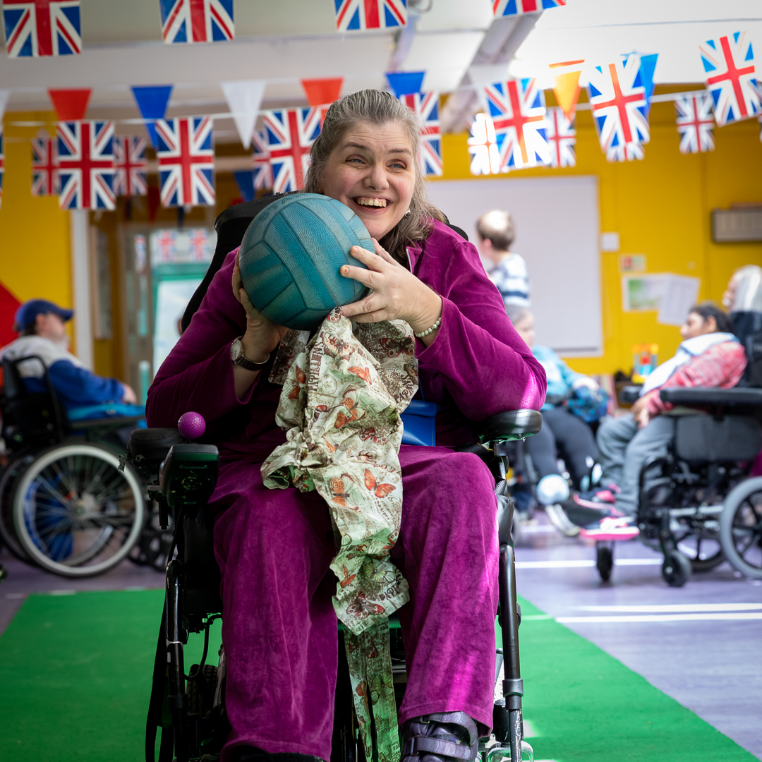 EnhanceAble's tweet photo. We can turn our hands to pretty much any activity at Geneva Road, but one of the absolute favourites (as you can see from Rachel's face), is and always will be BOWLING!🎳

#Enhanceable #socialcare #genevaroad https://t.co/qWSglxIzsY