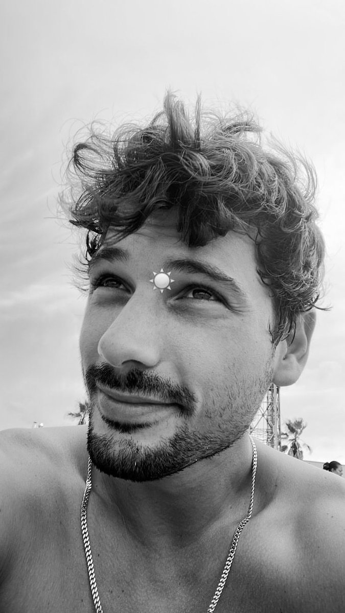 bu beyefendi kocaman bir şaka mı