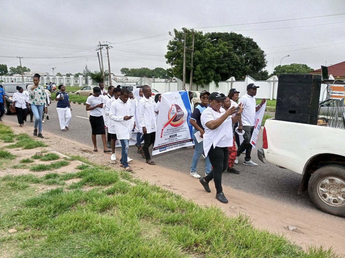 RotaryFate's tweet photo. It's a world hapetitis day
Rotary club of ilorin fate neighborhood and all members of rotary club of ilorin Kwara state also participate in the sensitization and testing 
Weldone #kwararotarians 
#Rotary 
#hapetitis
#awareness 
#sensitization https://t.co/DDajkT39vH