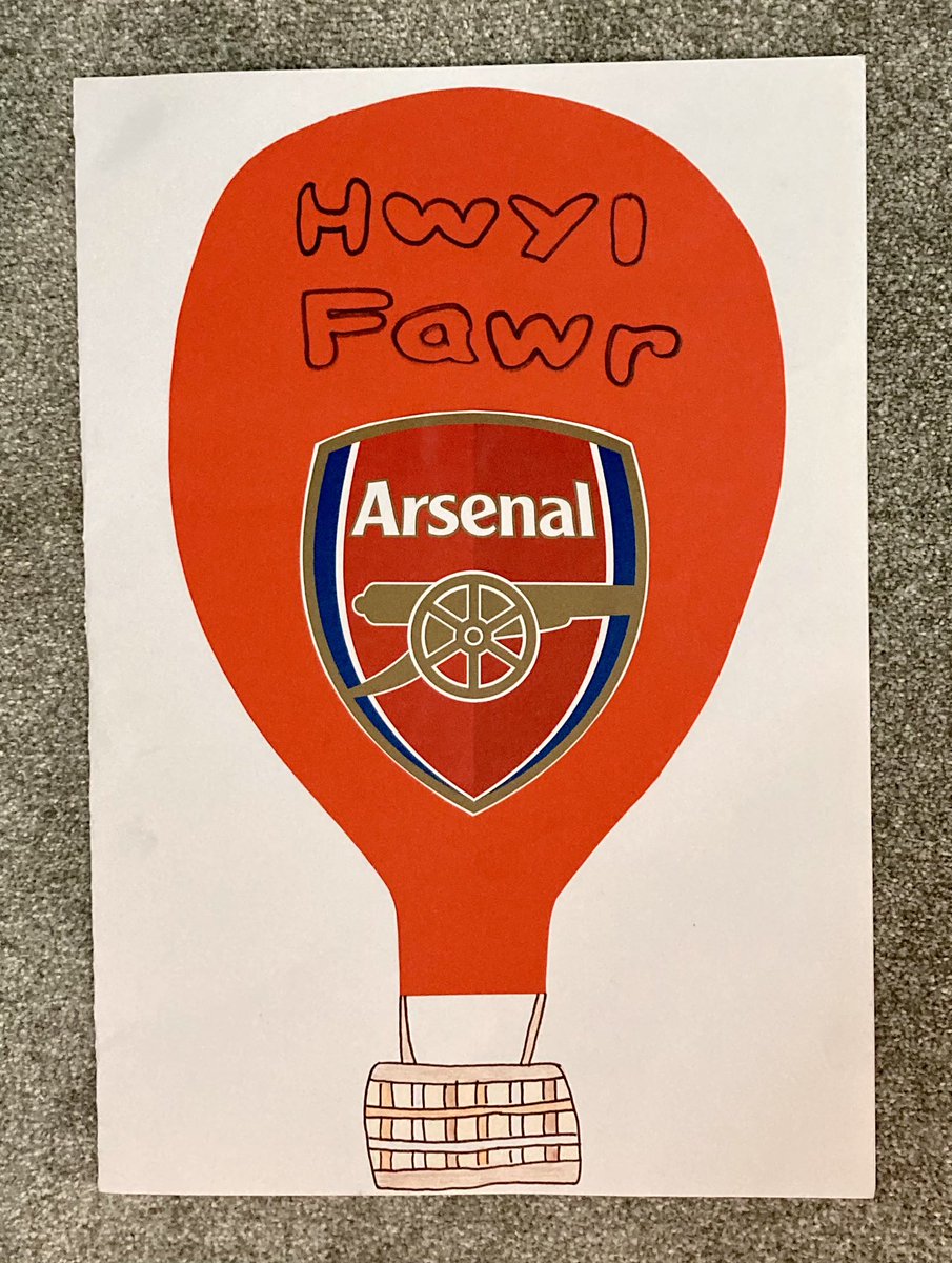 The biggest of thank yous for all the gifts and the cards from our wonderful community - extremely generous. I will be forever grateful for your support whilst at Charles Williams. 💚💜 Mr Phillips