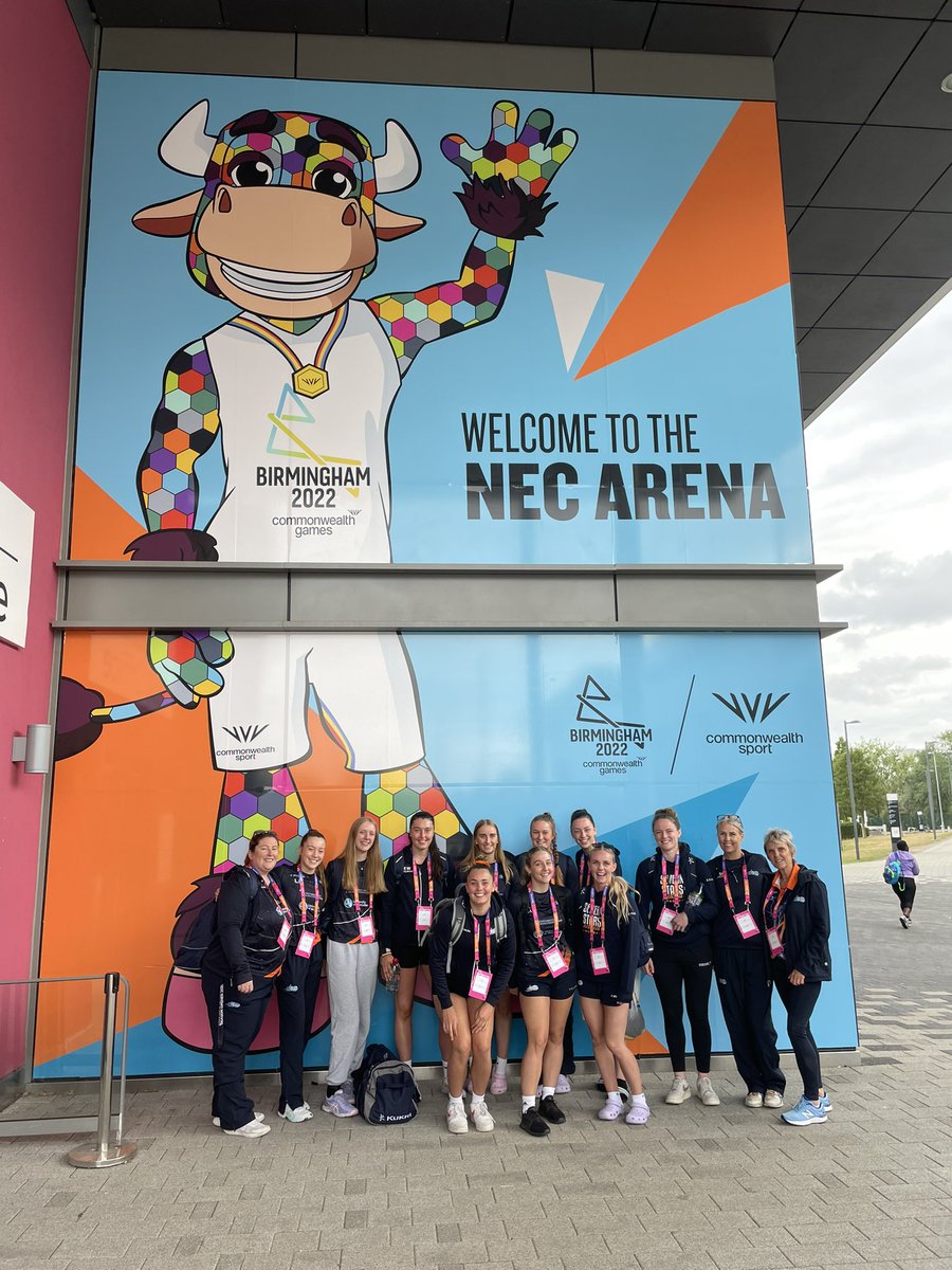 SevernStars's tweet image. Massive thanks to @EnglandNetball @LouiseRose94 @MeganFey_  and the Comm Games team for inviting us to play in a warm up match at the NEC today. What an experience for our u21/u19s. 
Thanks to all the staff, volunteers and especially the umpires who we had a giggle with. 🧡💙