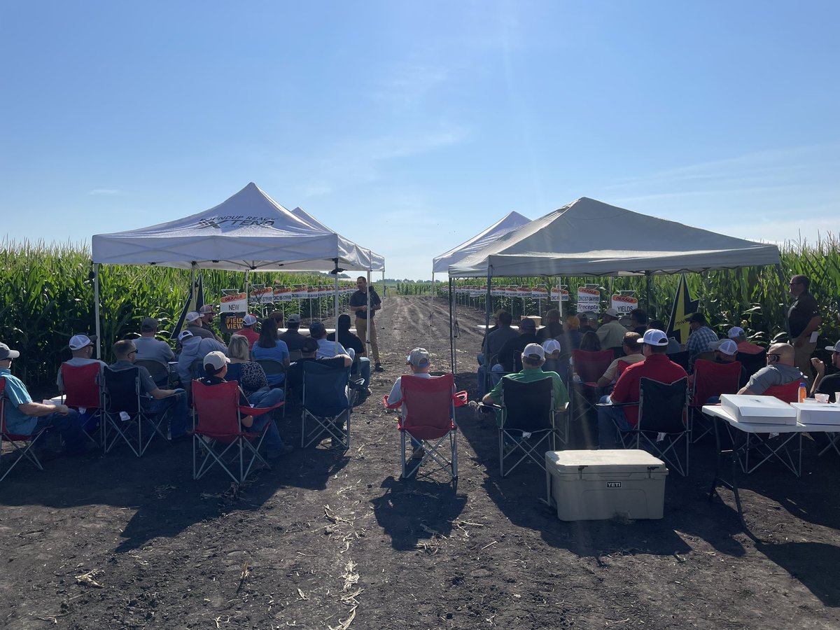 Dealer Training Day 2 is underway! Another beautiful day at the <a href="/IllinoisCropSci/">Crop Sciences</a> plot to learn about new products, <a href="/BayerTraits/">Bayer Traits & Systems</a>, and new technologies! <a href="/Asgrow_DEKALB/">DEKALB Asgrow Seed</a> #SuccessNeverRests #ChampionsOfYield