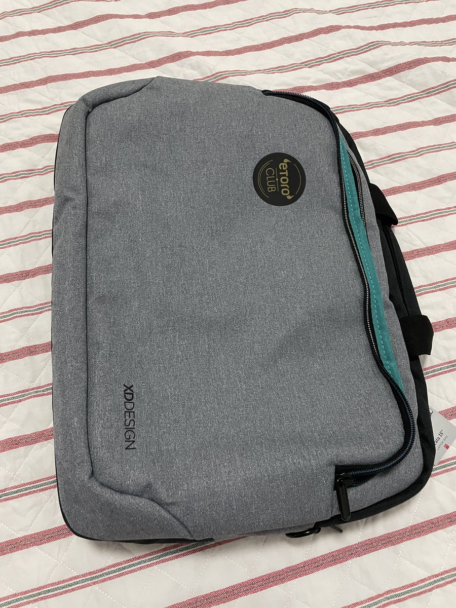 Dafne175's tweet photo. Not gonna lie I absolutely LOVE corporate merch.

Thanks @etoro for the birthday present 🤩

#etoroclub https://t.co/mglpsoLk51