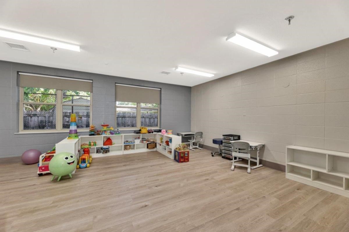 ConcoWichita's tweet photo. Earlier this week, our friends at Little Stars Therapy Services opened their new facility! The renovation provides them with 24,000 square feet of much needed space for their growing organization. #buildtolast https://t.co/6YwlFbK1KW