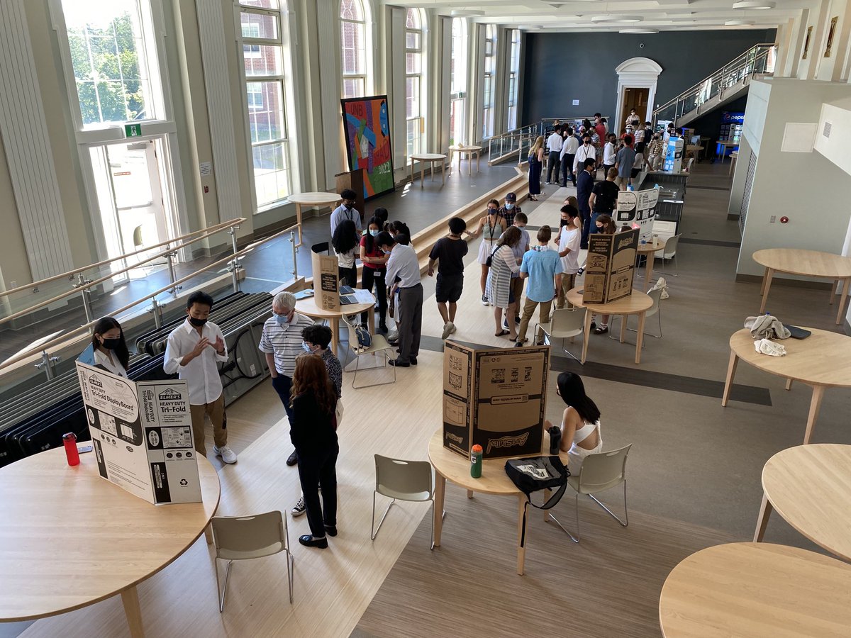 ShadUNB's tweet photo. Parents starting to arrive at open day. Lots of new friends to meet and projects to discover!! #shad2022 https://t.co/iE56zqUpis