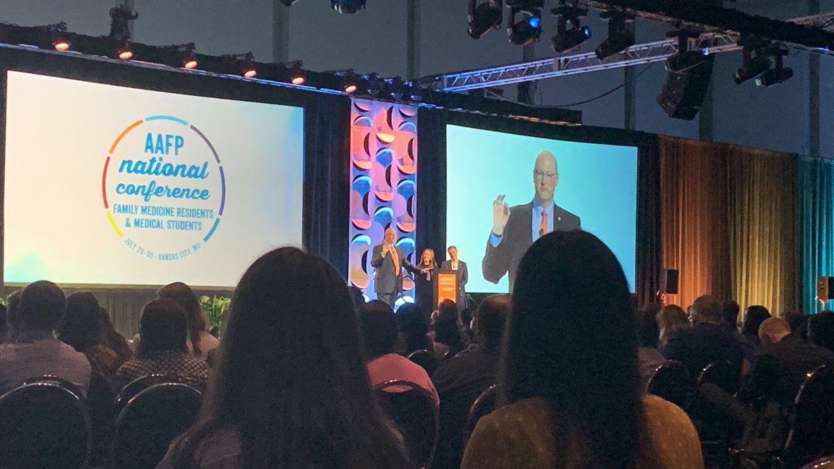 This is why I keep coming back to #AAFPNC: outstanding leadership from <a href="/SterlingRansone/">Sterling Ransone</a> encouraging and inspiring med students and residents. This is how I fight burnout 🩺👩‍⚕️🎉