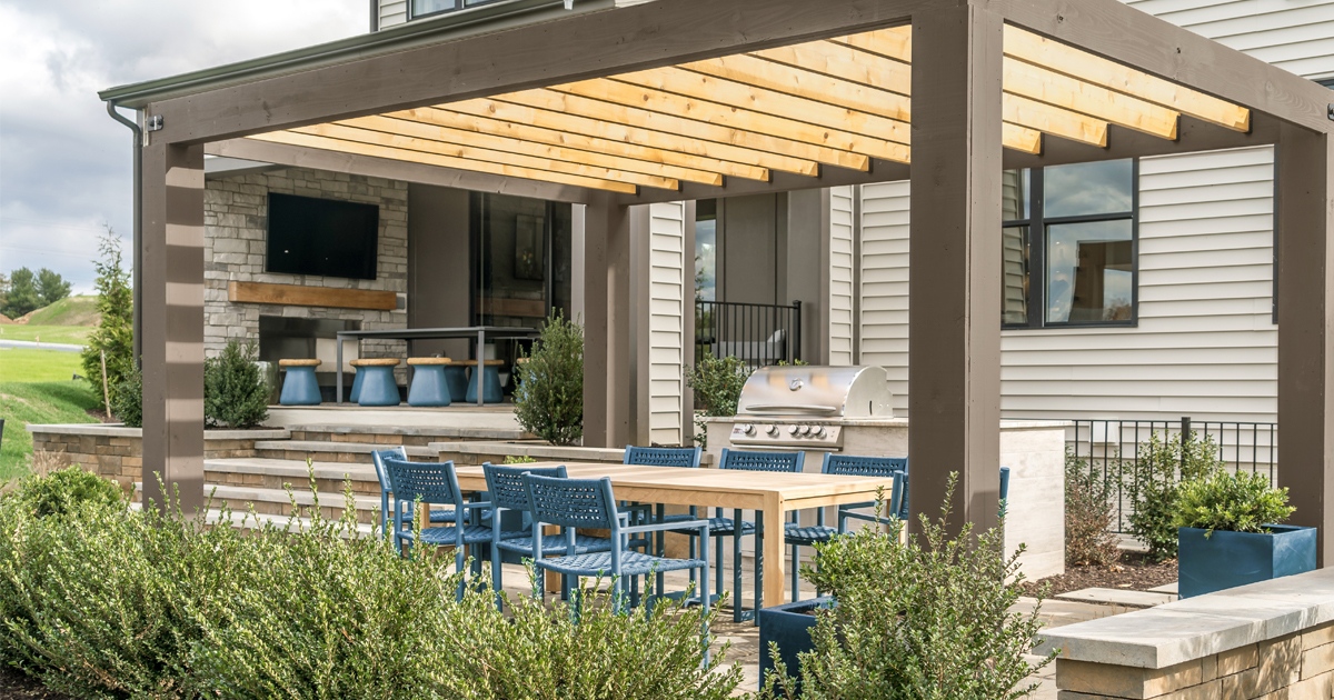 diamondvogel's tweet image. Our 2022 Summer Trend palettes are designed to express hopes and bring dreams of renewal to life. Within these palettes, you will discover your own color vision for 2022. l8r.it/tlO1

#interiorcolor #decortrends #homedecor #renewal #freshstart #wellbeing #healthyhomes