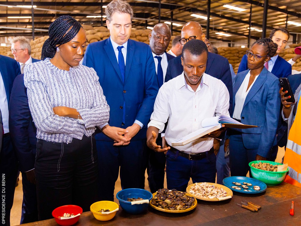 gouvbenin's tweet photo. Visite de travail sur la Zone Industrielle de Glo-Djigbé : Olivier BECHT salue une véritable industrialisation du Bénin

Retrouvez l'article intégral et les photos officielles sur le lien => https://t.co/TaWhZdbQXt https://t.co/XMtutSrCil