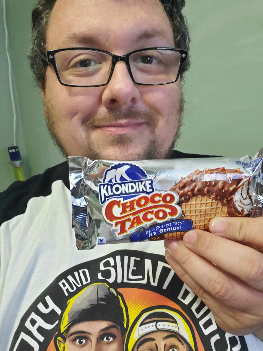 TopherRiddle's tweet image. Behold! The last Chocolate Tacolate in existence. I'll start the bidding at $500.
#ChocoTaco #IceCream
