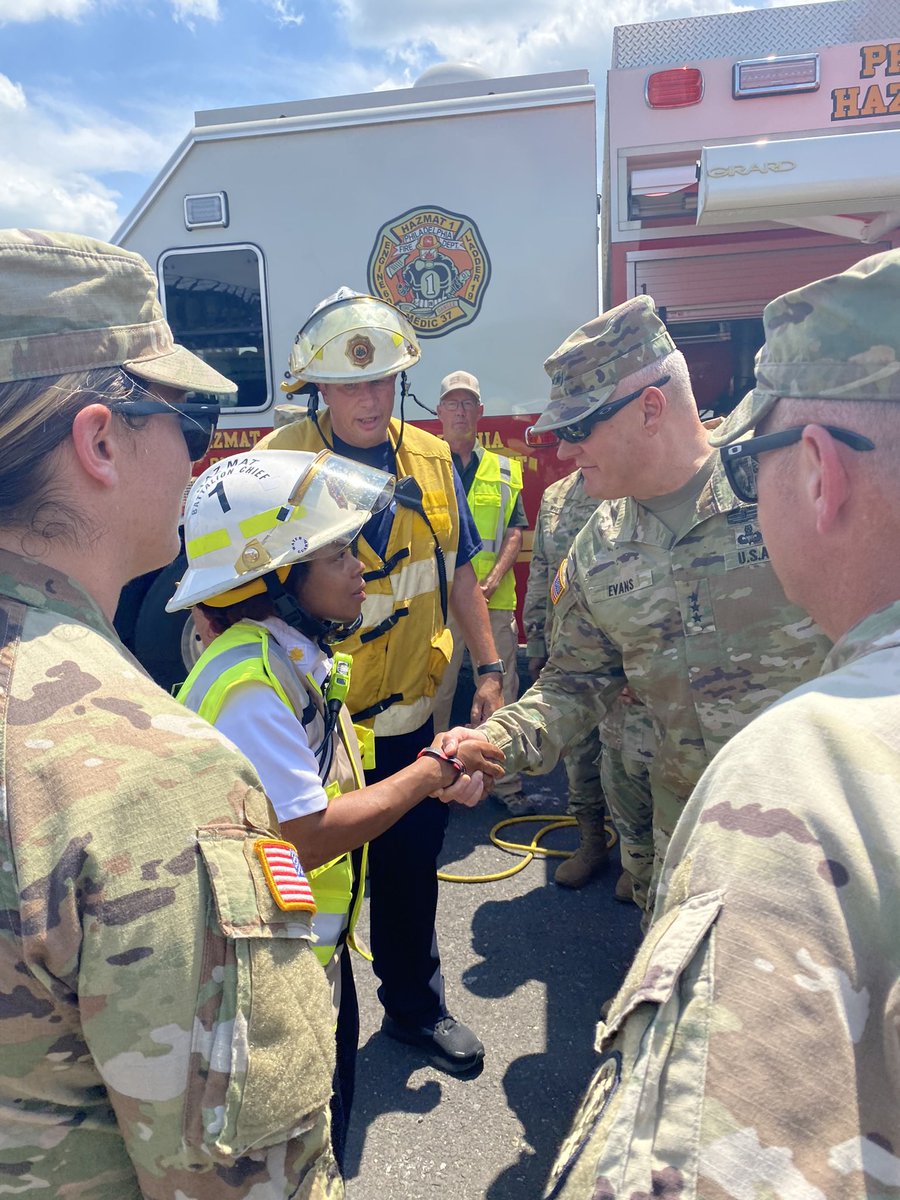 JohnEvans1988's tweet image. The City of Philadelphia hosted TF46 to exercise DSCA response to a CBRN-E incident. Great partnership all around, and amazing work by our Soldiers, @PhillyFireDept and @PennMedicine. 
#StrengthoftheNation 
@USArmyNorth @USNorthernCmd