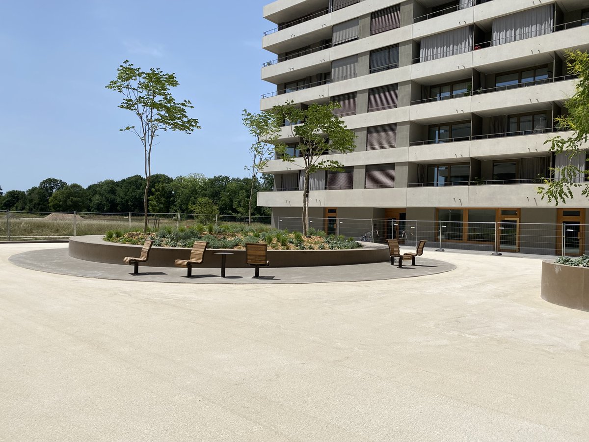 MartiSuisse's tweet photo. AMEX COMMUNAUX D'AMBILLY - THÔNEX
Mise en beauté des jardins et des esplanades !
➡️ https://t.co/Rlm9xmdCHT

#marti #marticonstruction #construction #suisse #geneve #thonex #belleterre #amenagement #amex https://t.co/1ga4OjgCXI