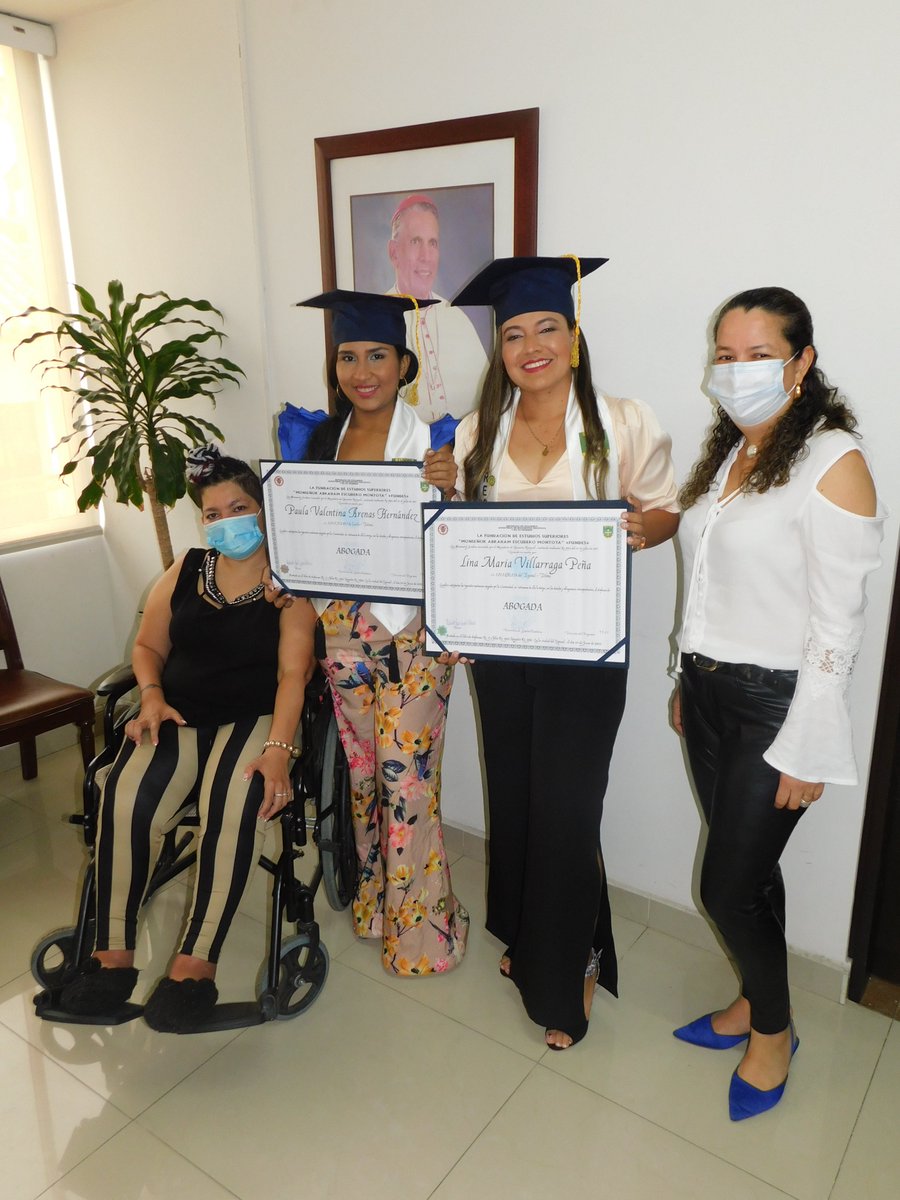 estufundes's tweet photo. La Institución Universitaria Fundes tiene el gusto de presentarles a las primeras graduadas de nuestro programa de Derecho. Registro SNIES 105203.
Vigilado y supervisado Mineducación ¡FELICIDADES!
#grados2022 #egresados2022 #fundes #derecho #Egresados #abogadas #espinal https://t.co/lphhpMTs02