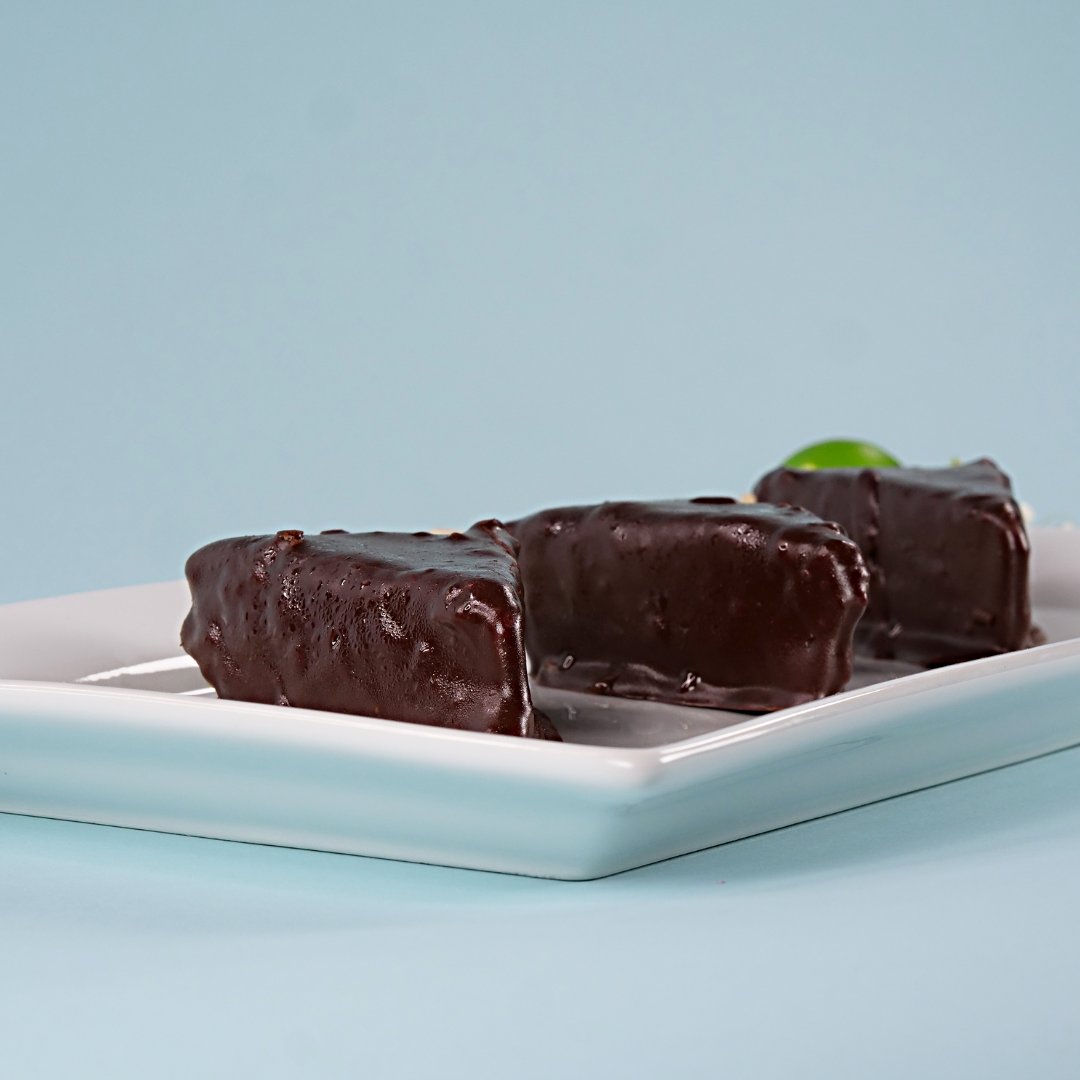 What is your favorite part of our chocolate dipped bars?

If you haven't had one in awhile, it might be good for you to get back in the routine of doing so. 

#KeyLimePieCo #KeyLimePie #KeyWest #Pies #ChocolateDippedbars
