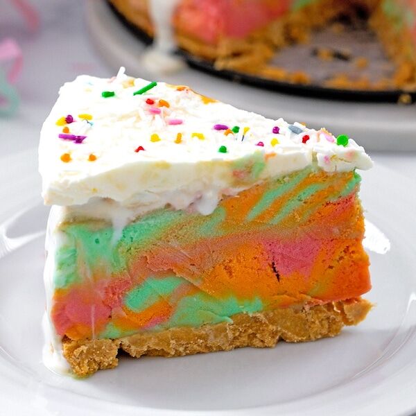 This amazing rainbow sherbet cake is from <a href="/wearenotmartha/">We are not Martha</a> and it looks delicious, refreshing and perfect for summer! Who doesn't like rainbows? 🌈 🍨 🍰 

#icecreammonth #sherbet #kittycones #rainbow

wearenotmartha.com/rainbow-sherbe…