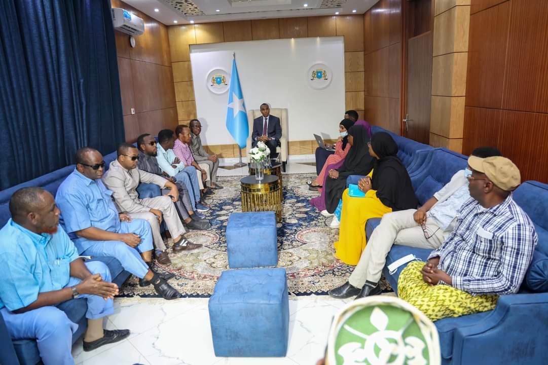NDA_Somalia's tweet photo. Members representing Somali people with disabilities, led by the chairman of the @NDA_Somalia, Mohamed Jama, today had a meeting with the Prime Minister of Somalia, Mr. @HamzaAbdiBarre. https://t.co/HsyY9lJtOb