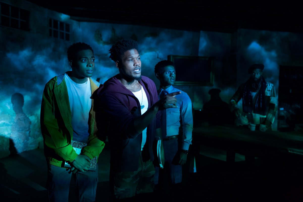 Nathan Yungerberg talks about his afro surrealist play Esai's Table dedicated to #MichaelBrown.
sites.libsyn.com/404984/creativ…