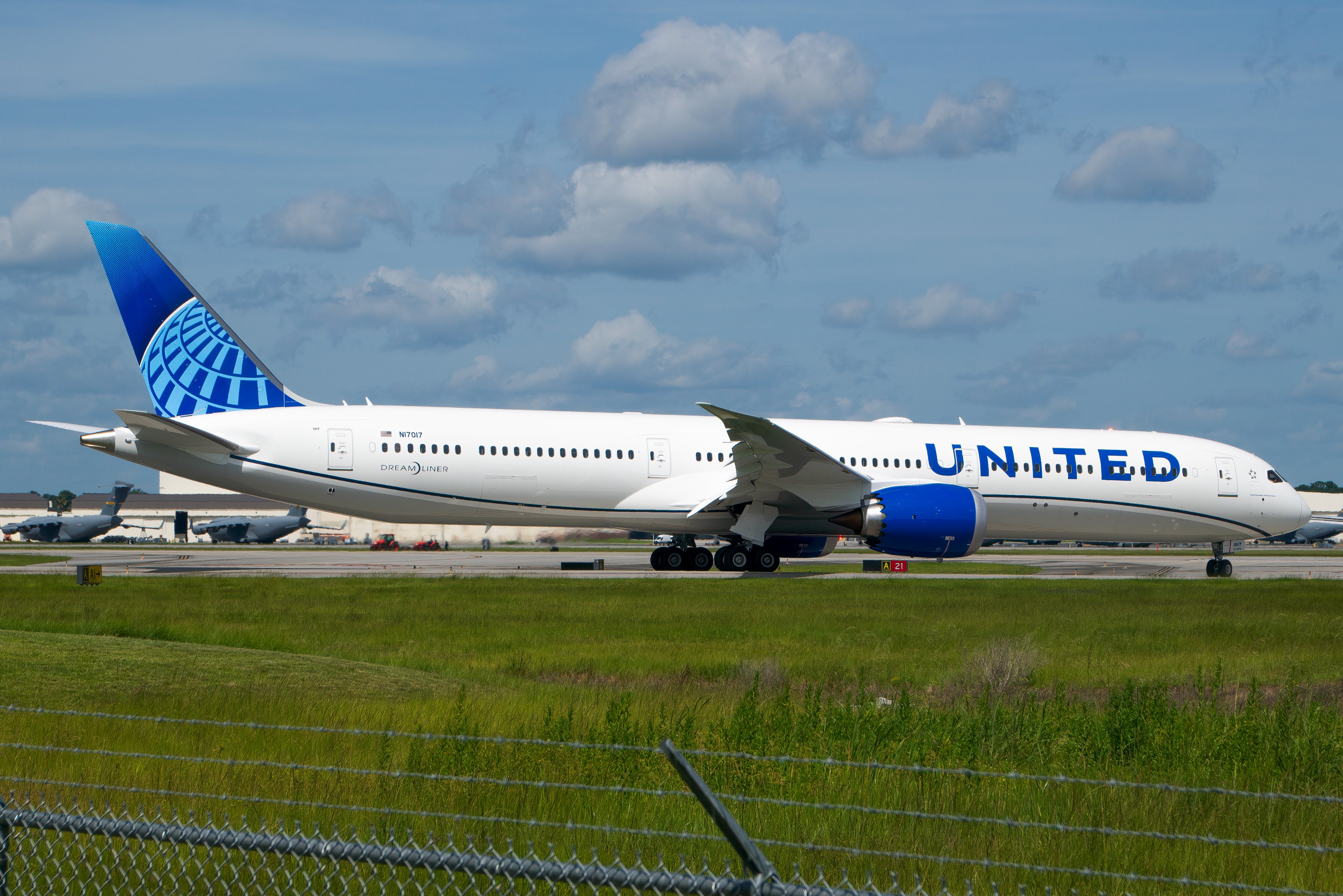 Photo by BoeingSCSpotter