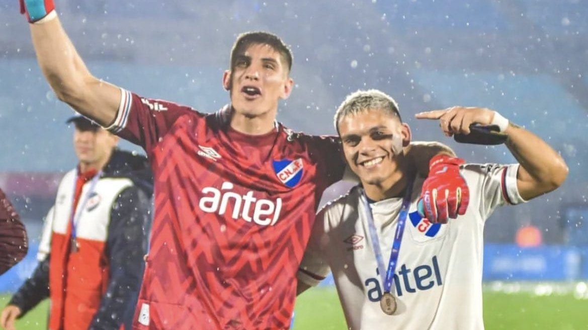 DahiJeepeta's tweet photo. Ocampo en su mejor momento aportó una banda, nos regaló varias alegrías y nos lleno de orgullo
Un pibe del club, pasando un mal momento, pero que todos sabemos que tiene calidad de sobra, no hay que soltarle la mano 
Vamo Brian, SPD diria un sabio 

 #TeBancamosOcampo https://t.co/Jxv19cw1Rj