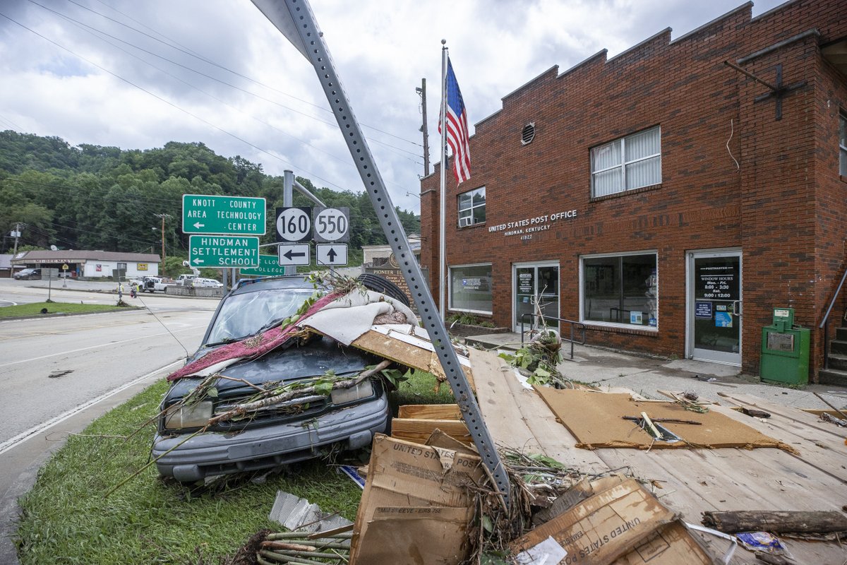 ryanhermens's tweet photo. Destruction from flooding in Hindman, Kentucky. @heraldleader @HLpublicsafety https://t.co/7rImywzTfC