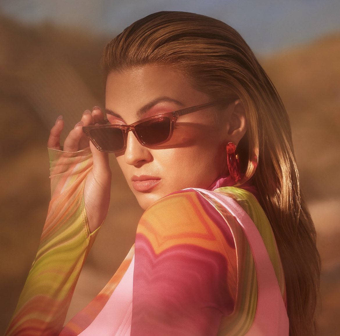 RT @tkhq8: Tori Kelly for @diffeyewear https://t.co/tWAwRZJPHF