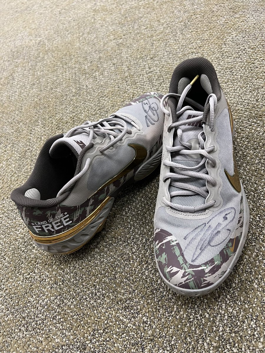 RT this tweet for a chance to win my signed game used Memorial Day cleats. Winner will be chosen in 48 hours. Good luck!