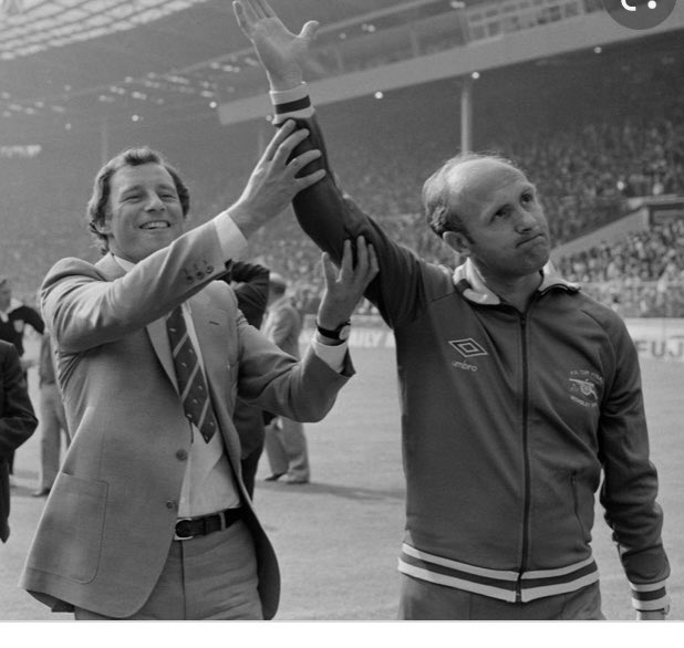 Mark_OToole15's tweet photo. Thought it would be appropriate to post this one regarding Terry, his finest hour at Arsenal. https://t.co/WtUyvNtI6i