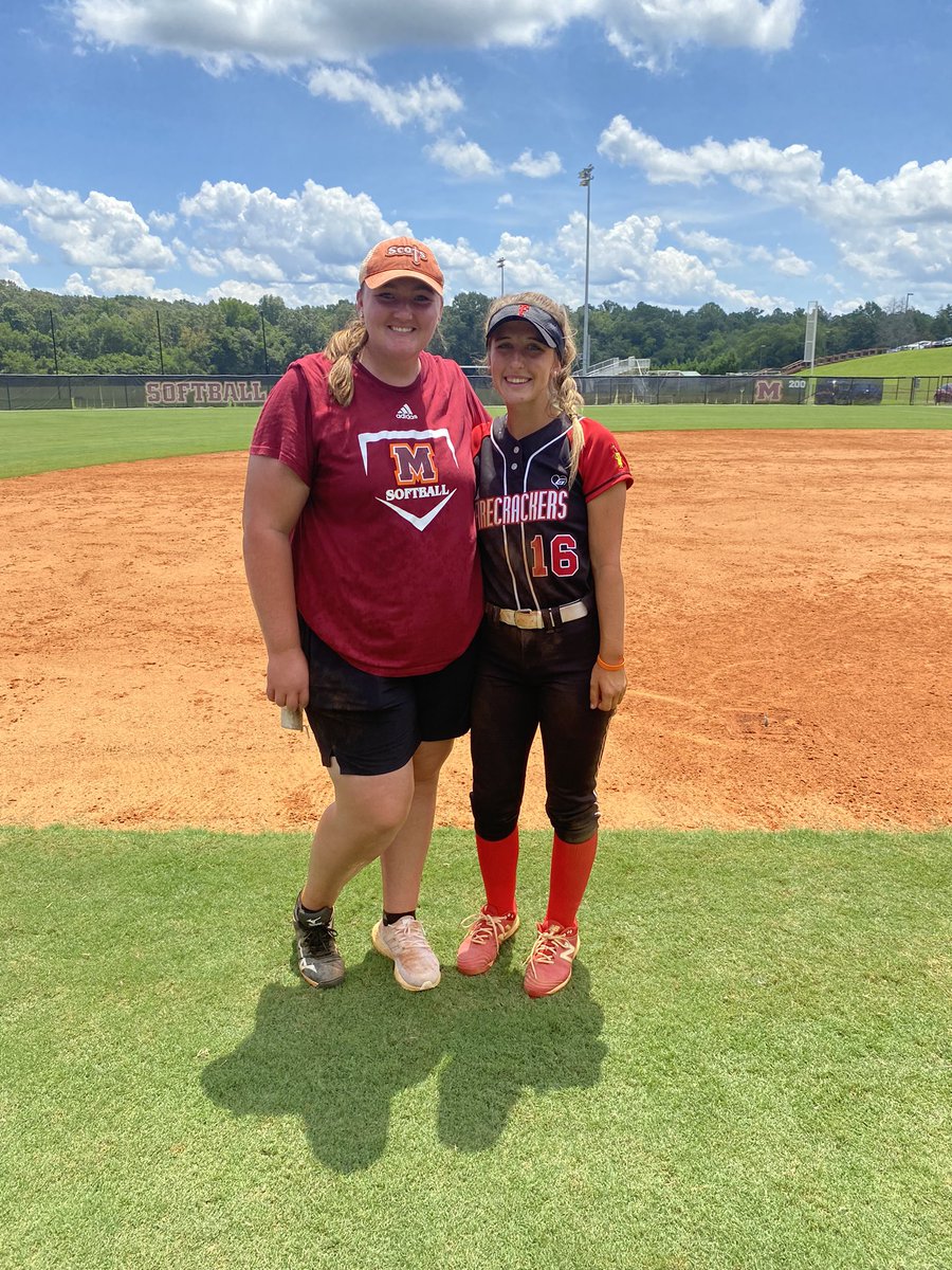 What a great past 2 days at Maryville’s Softball Camp! Thanks Coach Kelley and Coach Jensen for putting on the BEST camp! Looking forward to continuing the process! Go Scots! 🧡❤️@CoachKelleyMC
