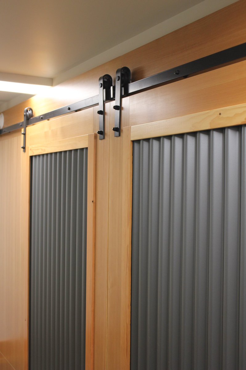 MImillwork's tweet photo. This beautiful sliding door is sure to brighten up your day 🌟 https://t.co/KC4R372m3t