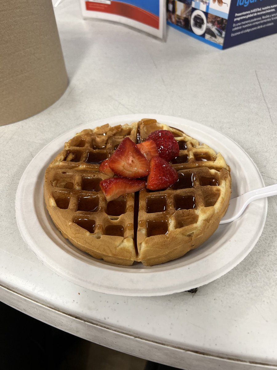 MST spirt day at 471. #R1MSTRocks <a href="/DustinCornell5/">Dustin Cornell</a> <a href="/MYoungsonLowes/">Michael Youngson</a> <a href="/CrystalNeels/">crystal neels</a> <a href="/BenitoKomadina/">Benito.Komadina@Lowes</a> <a href="/BlueBoxR1/">@BlueBoxR1</a> <a href="/wscott0528/">Whitney</a> <a href="/DougThomas0471/">Doug Thomas</a>