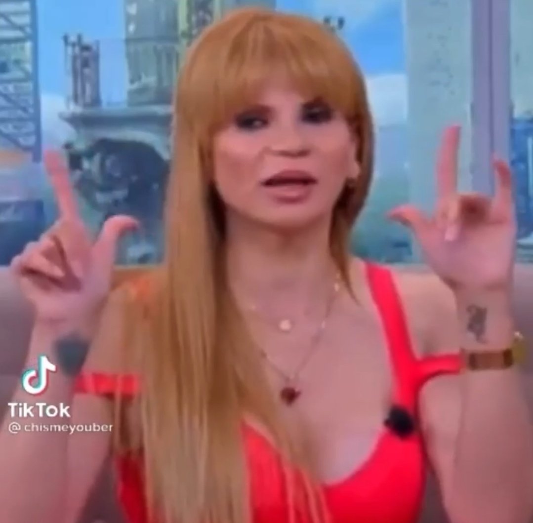 Vucio1's tweet image. Me esta viniendo una visión muy fuerte. En la temporada 3 de #EspañaDragRace va ha haber un lipsync de Mecano y va a ser iconic