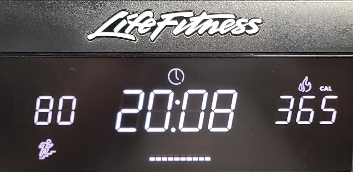 BSzeusBS's tweet image. Jones 5️⃣
#SeahawkHRChallenge