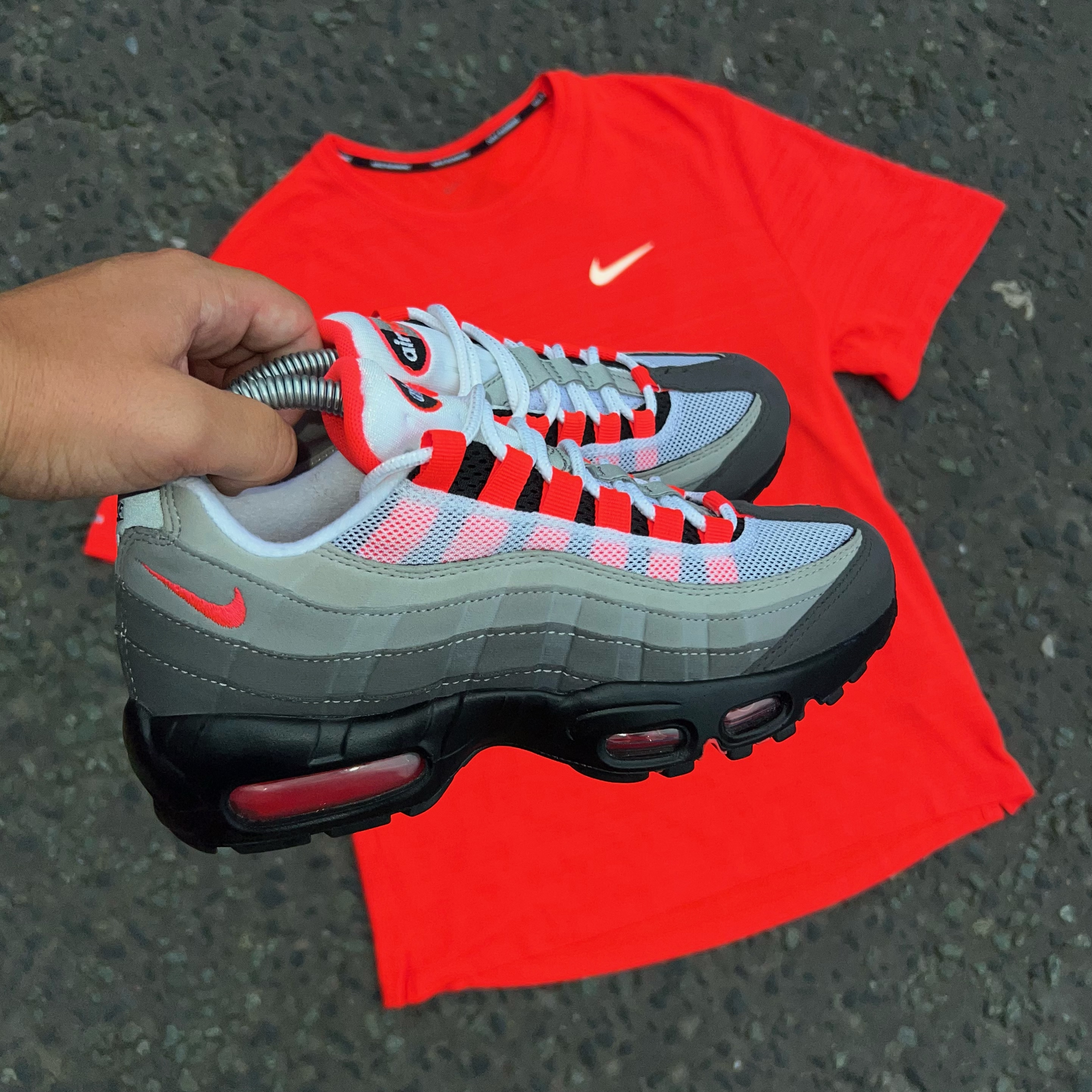 Nike solar cheap red