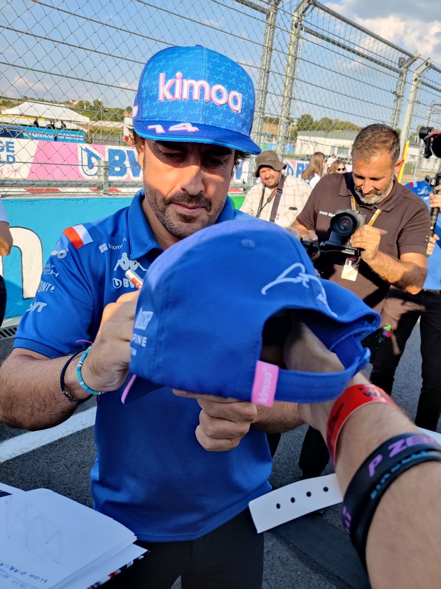 Carlitos tweet media