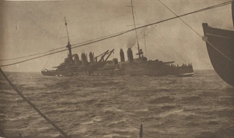 USAS_WW1's tweet photo. #FirepowerFriday #911onABC #WWI #Navy #OTD: French battleship Danton, 18,800 tons, 1906-1917. Guns: 2 × twin 305 mm, 6 × twin 240 mm 16 × 75 mm, 8 × 47 mm. 2 × 450 mm torpedo tubes. March 19, 1917: sunk SW of Sardinia by U-64 with two torpedoes. 1/ https://t.co/lg6qQRDrZy