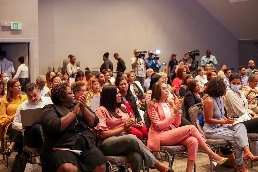 Esta mañana el #CNCCMDL, a través de nuestro Vicepresidente Ejecutivo <a href="/Max_Puig/">Max Puig</a>, y nuestro Director Técnico <a href="/AlanRamirezRisk/">Alan Ramirez</a> , estuvo apoyando la presentación de logros del proyecto “Economía resiliente con justicia de género en República Dominicana”.