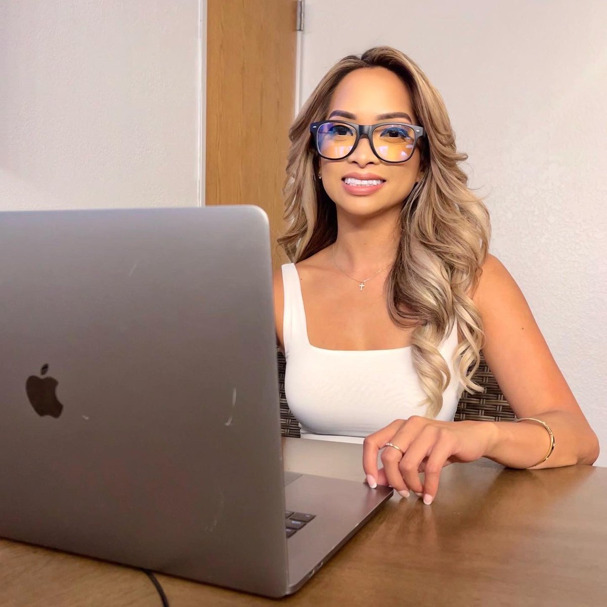 LibertyZSimmons's tweet photo. Aced my midterm 😅 @AmericanMilU 🙌🏼 now…just 4 more essays to go &amp; I will be finally wrapped with my #CriminalProfiling course! 🤓📚#AMU4Life #NerdLife #GradSchoolProbs #EarnThatDegree https://t.co/gjxFWOvMLa