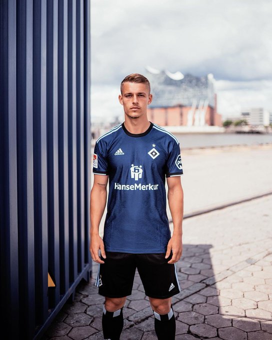 FYxFXKAX0AITKxT?format=jpg&name=small