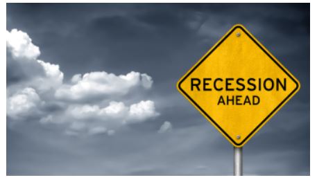 IntraFi's tweet photo. Almost 100% of #communitybank leaders predict imminent #recession via @BankingExchange https://t.co/SKeVidsykX #BEBOS #IntraFi #Banking https://t.co/DZNLHGc5f0