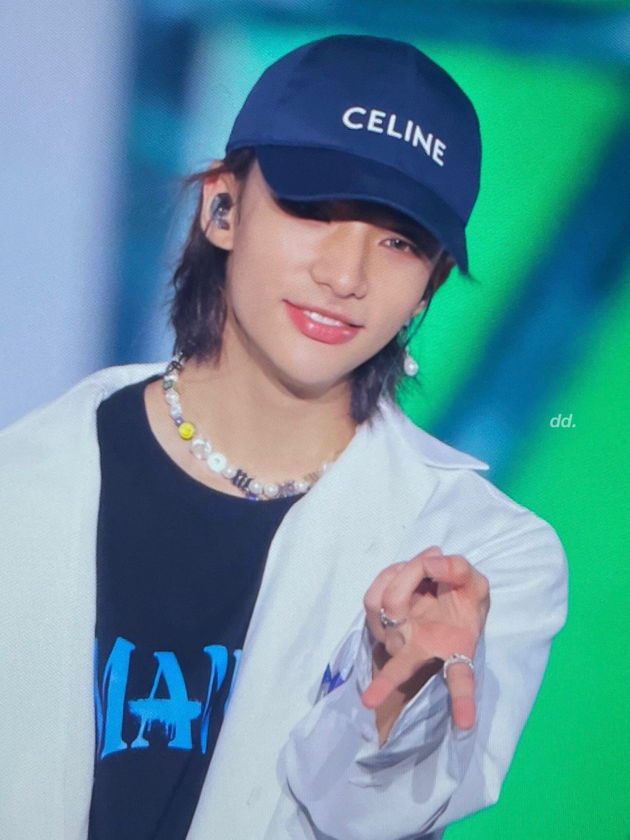 CLINOMANIACALLY's tweet image. So, me and who'll do the rubs?