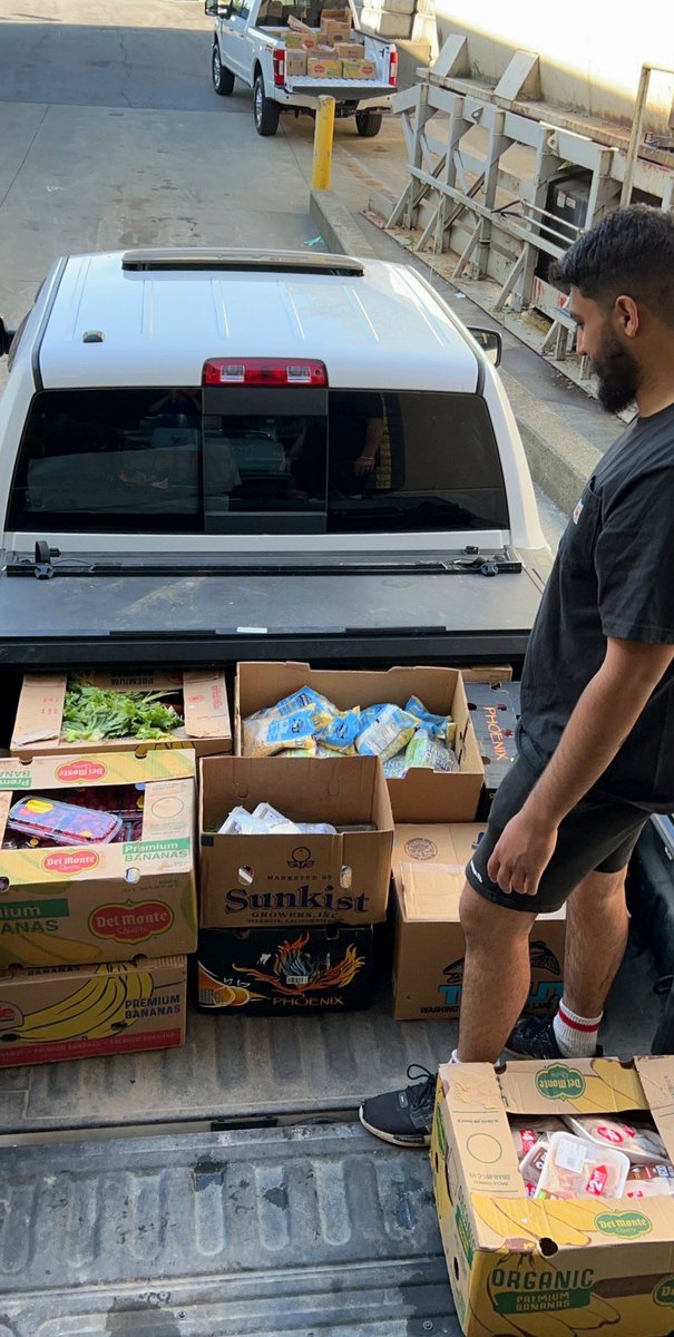 gnfkCanada's tweet photo. 2850 lbs of food delivered by GNFK & Skwah First Nation this weekend to the Indigenous Free Store, helping 175 families.
We are looking for more drivers. To help, please register at https://t.co/Z0tXDfyfLP
#Abbotsford #Chilliwack #GNFK #FoodSaveah #FreeStore #Seva #Volunteer https://t.co/U5RQf0q0hy