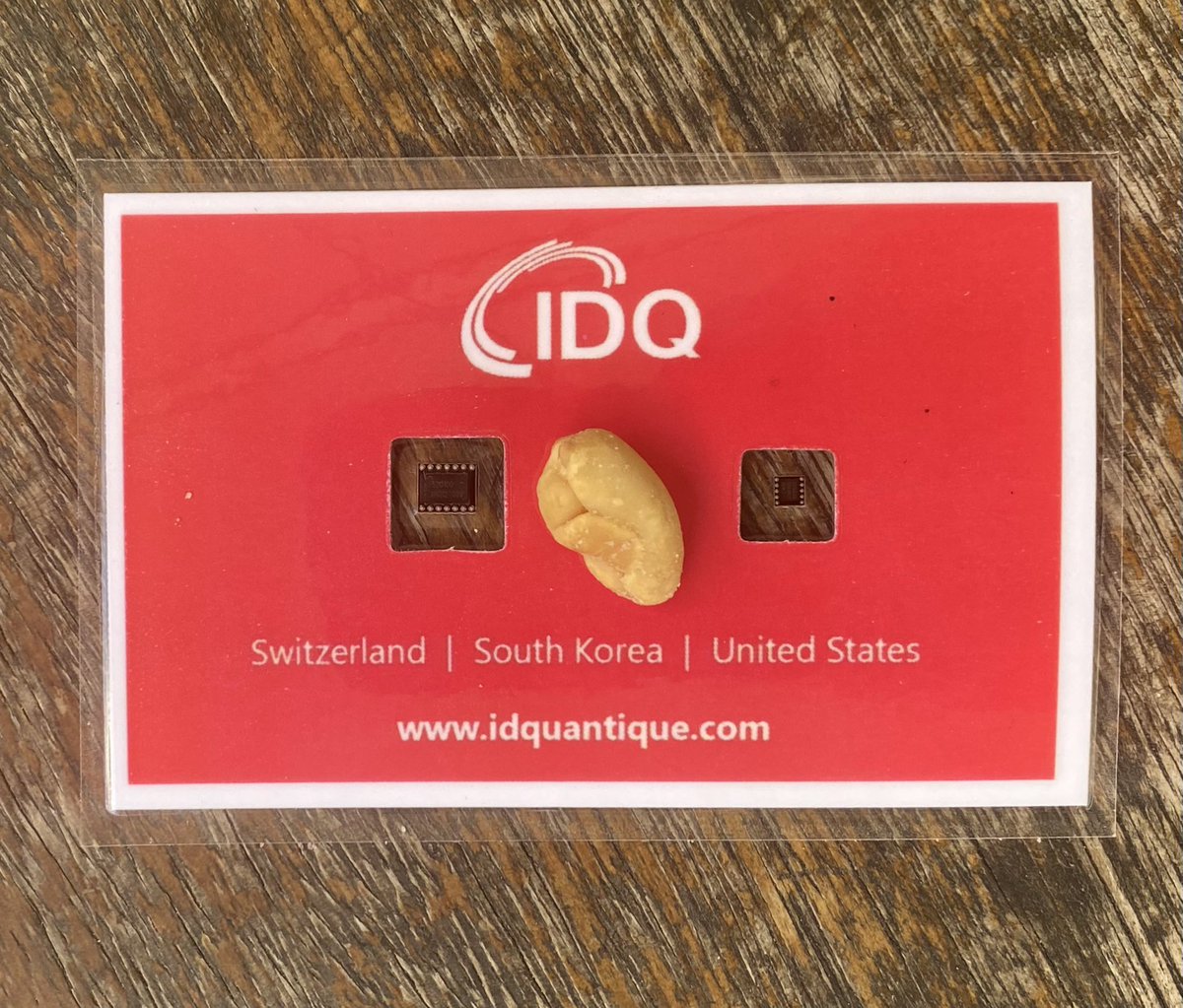 SadraBoreiri's tweet photo. The smallest #quantum random number generator in the world!

@IDQuantique 

Yes! It is a peanut! Look at the right one! https://t.co/KUiukxRGpg