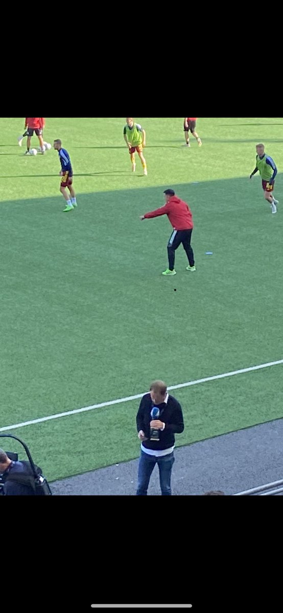 Ikke alle i Aftenbladet som har ferie! Dyktige ⁦<a href="/StigNilssen/">Stig Nilssen</a>⁩  på plass - men hvor er ⁦<a href="/kflygind/">Kjetil Flygind</a>⁩ 🙏🏻⚽️❤️👍