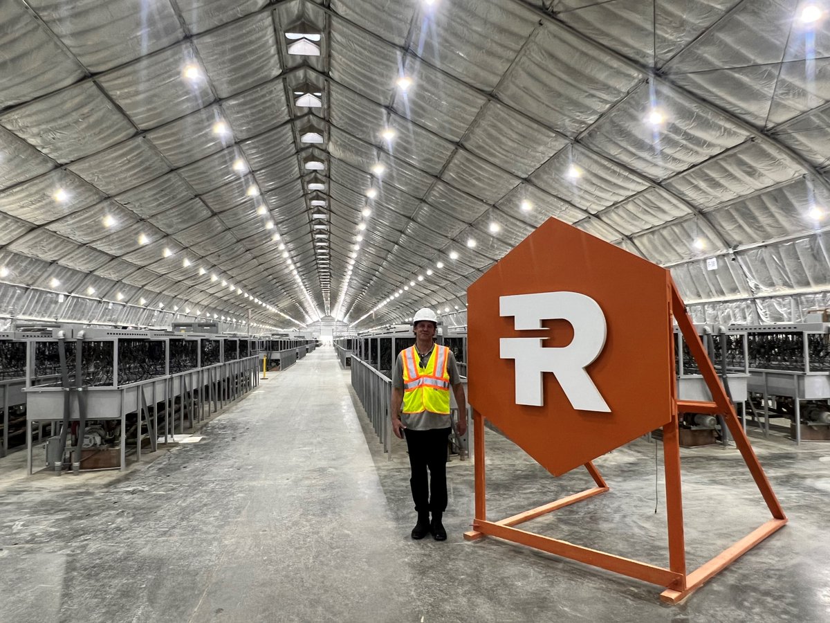 Throwback Thursday to our president Phil Sprung visiting <a href="/RiotBlockchain/">RiotBlockchain</a>'s Whinstone Facility in Rockdale, Texas. This is now North America's largest Bitcoin mining facility by capacity. 

<a href="/RiotBlockchain/">RiotBlockchain</a>
<a href="/chadeverett/">GigaChad</a>
<a href="/WhinstoneUS/">Whinstone</a>
<a href="/JasonLes_/">Jason Les</a>