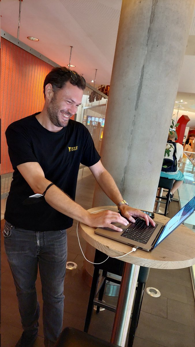 movieshots's tweet photo. @davidf_at our Head of Cooperations working hard at @mathaeserkino before the Premiere of "Guglhupfgeschwader" in Munich 🎞 ♥️ 🎞 https://t.co/paGX6RXPXa