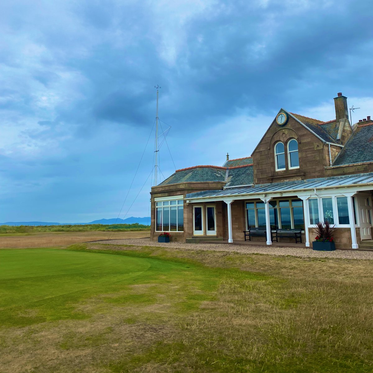 Peter Finch tweet media